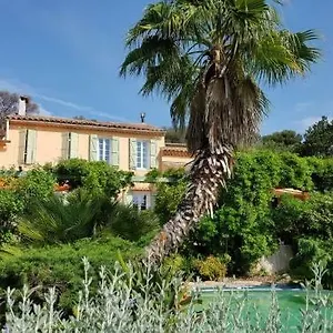  Séjour chez l'habitant Les Palmiers